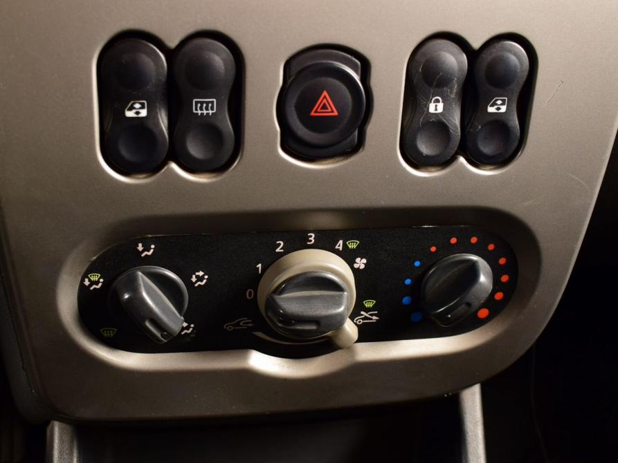 Renault Sandero I Кемерово  - изображение 14