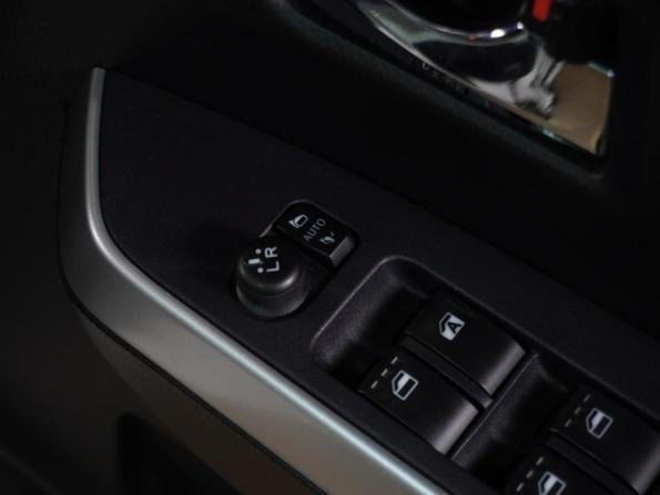 Toyota Roomy I Рестайлинг с пробегом 2021 года, цена 1 499 000 рублей, 45028 км, микровэн, Автокод Объявления
