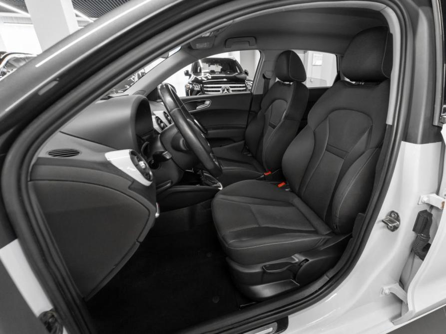 Audi A1 I (8X) Москва  - изображение 9