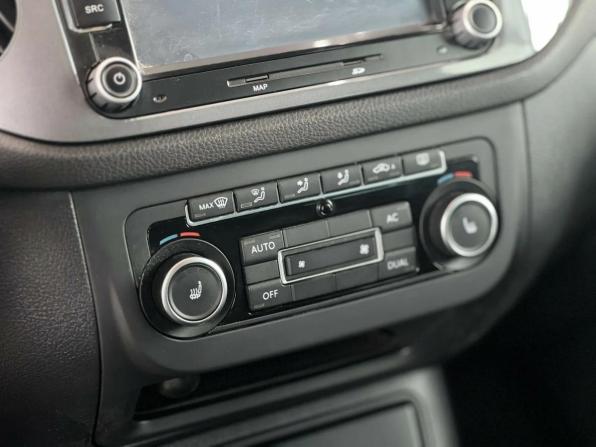 Volkswagen Tiguan I Рестайлинг с пробегом 2012 года, цена 1 095 000 рублей, 302492 км, внедорожник, Автокод Объявления