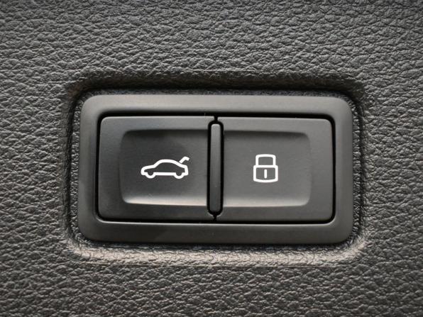 Audi Q7 II (4M) с пробегом 2019 года, цена 5 699 000 рублей, 85823 км, внедорожник, Автокод Объявления