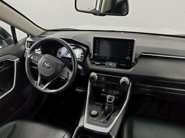 Toyota RAV4 V (XA50) с пробегом 2021 года, цена 2 800 000 рублей, 147388 км, внедорожник, Автокод Объявления