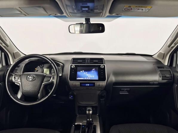 Toyota Land Cruiser Prado 150 Series Рестайлинг 2 с пробегом 2018 года, цена 4 200 000 рублей, 263833 км, внедорожник, Автокод Объявления