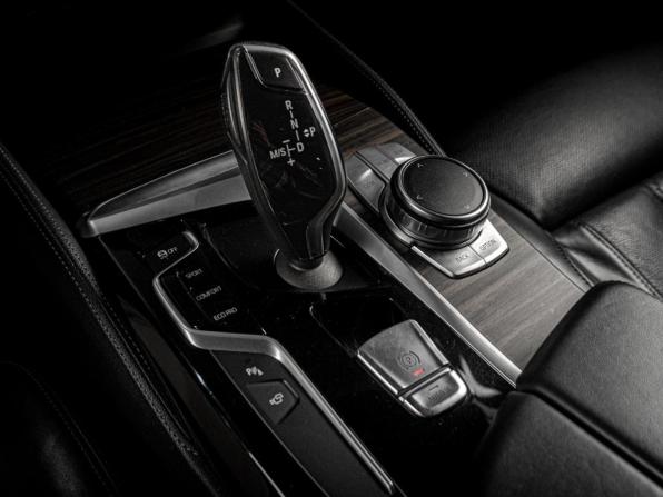 BMW 5 серии VII (G30/G31/G38) с пробегом 2017 года, цена 2 899 000 рублей, 198736 км, седан, Автокод Объявления