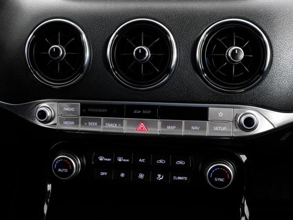 Kia Stinger I с пробегом 2019 года, цена 2 099 000 рублей, 167357 км, лифтбек, Автокод Объявления
