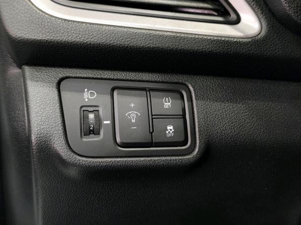 Hyundai Solaris II с пробегом 2018 года, цена 1 170 000 рублей, 130000 км, седан, Автокод Объявления