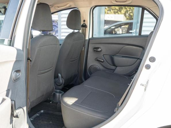 Renault Logan II Рестайлинг с пробегом 2022 года, цена 980 000 рублей, 70515 км, седан, Автокод Объявления