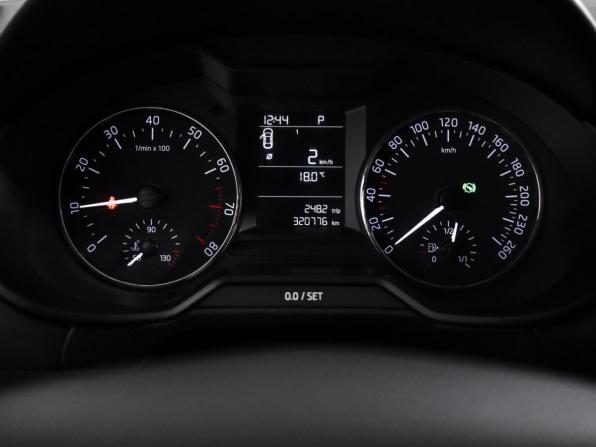 Skoda Octavia III (A7) Рестайлинг с пробегом 2017 года, цена 968 790 рублей, 320774 км, лифтбек, Автокод Объявления