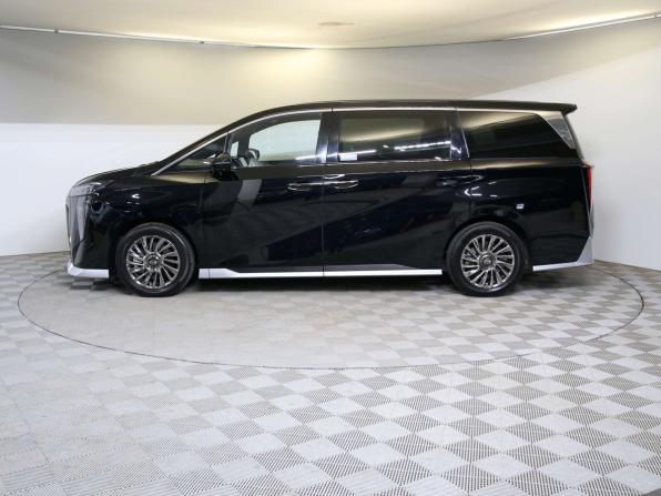 GAC M8 с пробегом 2024 года, цена 4 470 000 рублей, 24077 км, минивэн, Автокод Объявления