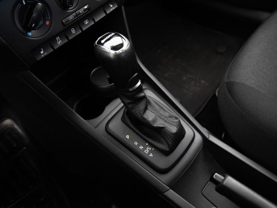 Skoda Rapid I Санкт-Петербург  - изображение 13