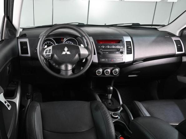 Mitsubishi Outlander II Рестайлинг с пробегом 2011 года, цена 1 429 000 рублей, 155225 км, внедорожник, Автокод Объявления
