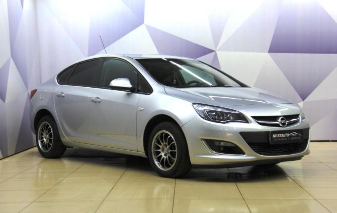 Opel Astra J Рестайлинг с пробегом 2014 года, цена 798 800 рублей, 224683 км, седан, Автокод Объявления