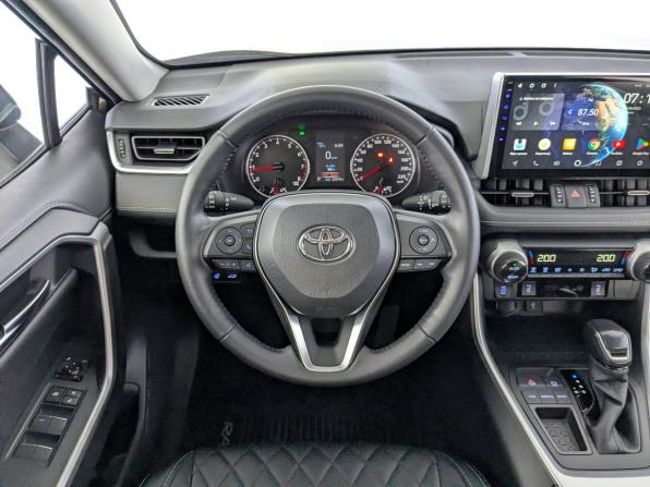 Toyota RAV4 V (XA50) с пробегом 2021 года, цена 3 396 575 рублей, 32915 км, внедорожник, Автокод Объявления