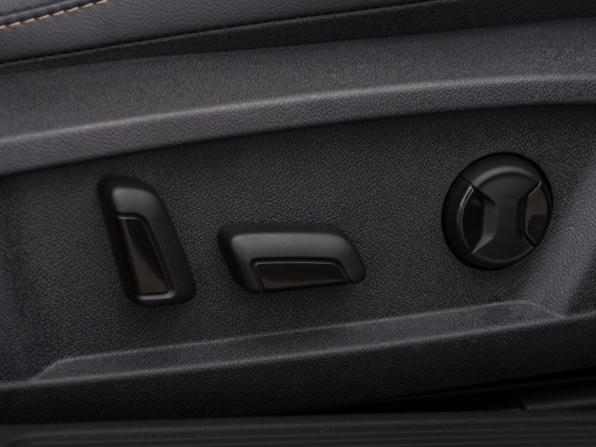 Volkswagen Passat B8 Рестайлинг с пробегом 2020 года, цена 2 859 000 рублей, 52620 км, седан, Автокод Объявления