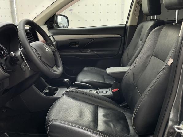 Mitsubishi Outlander III Рестайлинг с пробегом 2014 года, цена 1 200 000 рублей, 194673 км, внедорожник, Автокод Объявления