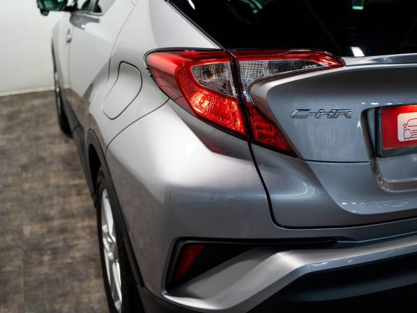 Toyota C-HR I Рестайлинг с пробегом 2019 года, цена 1 865 000 рублей, 94800 км, внедорожник, Автокод Объявления