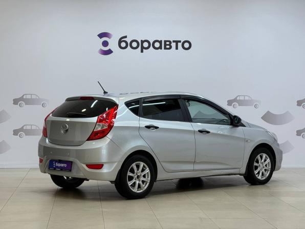 Hyundai Solaris I с пробегом 2012 года, цена 830 000 рублей, 127861 км, хэтчбек, Автокод Объявления