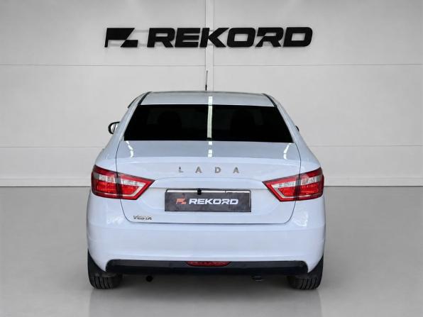 Lada (ВАЗ) Vesta I с пробегом 2021 года, цена 1 079 000 рублей, 94373 км, седан, Автокод Объявления