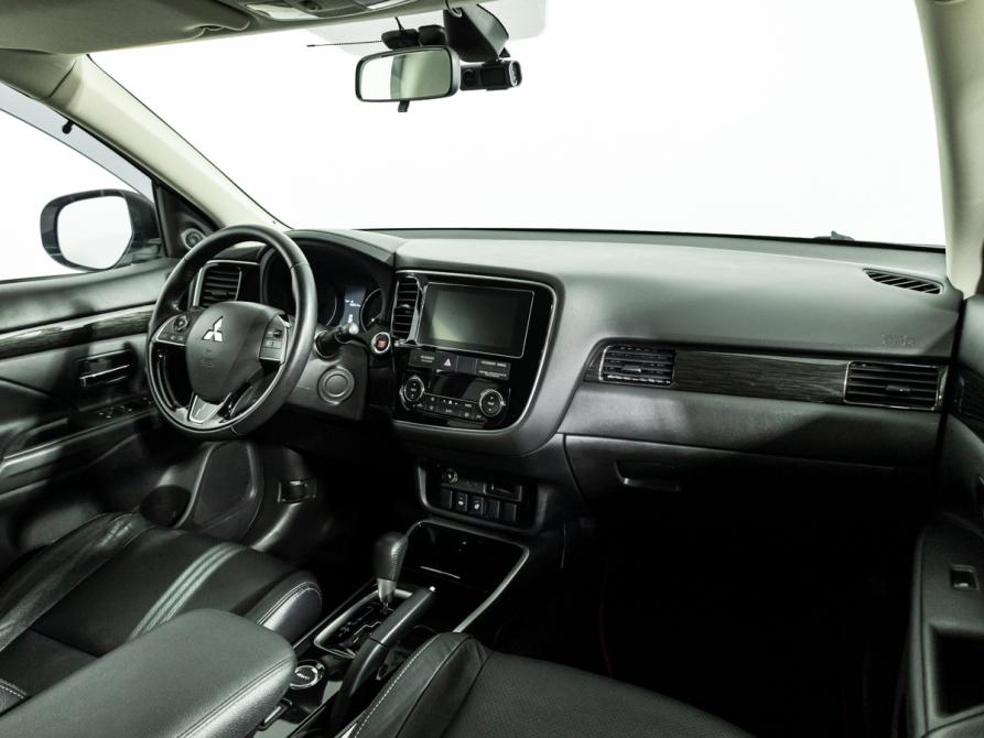 Mitsubishi Outlander III Рестайлинг 2 Санкт-Петербург  - изображение 9