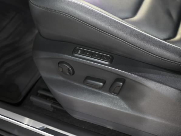 Volkswagen Tiguan II с пробегом 2018 года, цена 3 049 000 рублей, 74059 км, внедорожник, Автокод Объявления