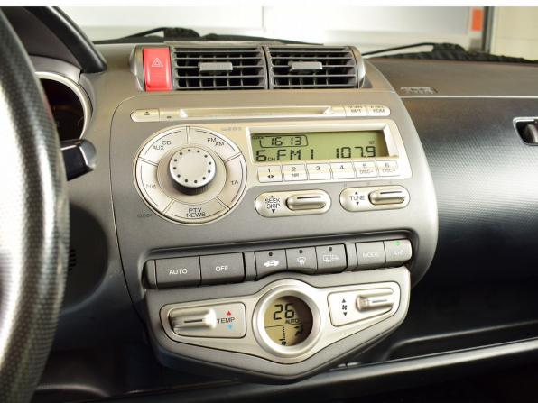 Honda Jazz I Рестайлинг с пробегом 2007 года, цена 624 995 рублей, 240605 км, хэтчбек, Автокод Объявления