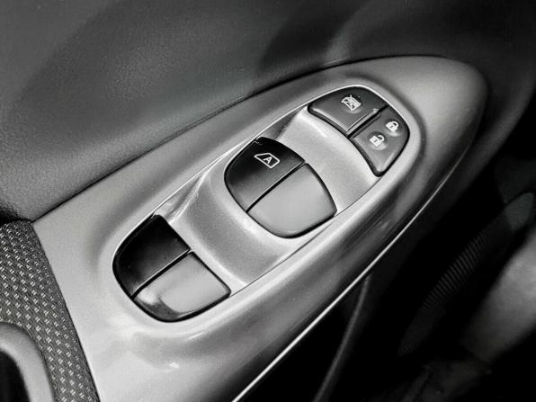 Nissan Juke I с пробегом 2014 года, цена 1 050 000 рублей, 117104 км, внедорожник, Автокод Объявления