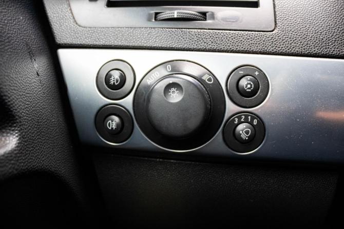 Opel Astra H Рестайлинг с пробегом 2010 года, цена 409 000 рублей, 297825 км, хэтчбек, Автокод Объявления