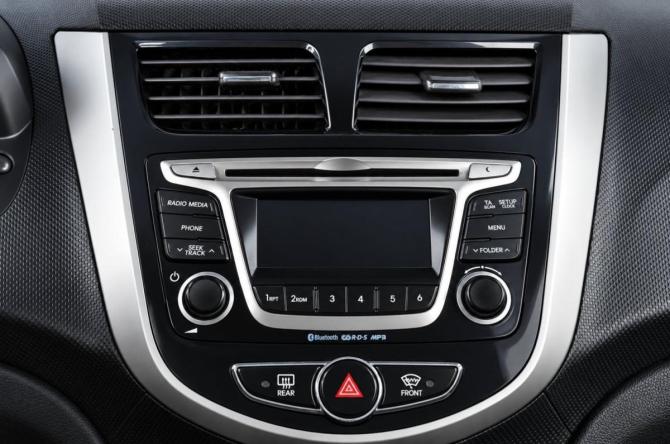 Hyundai Solaris I с пробегом 2013 года, цена 629 000 рублей, 265000 км, седан, Автокод Объявления