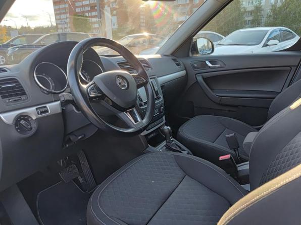 Skoda Yeti I Рестайлинг с пробегом 2017 года, цена 1 290 000 рублей, 209469 км, внедорожник, Автокод Объявления