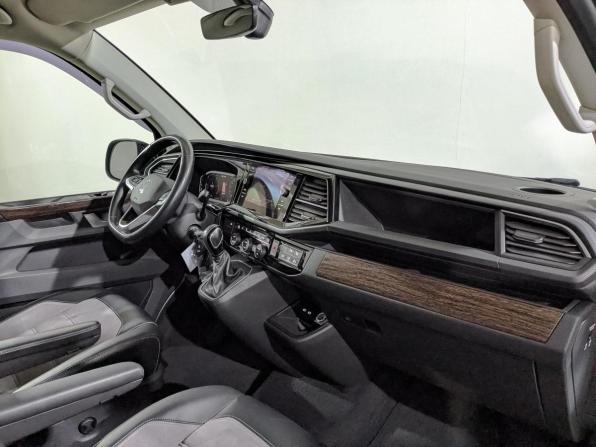 Volkswagen Multivan T6 Рестайлинг с пробегом 2021 года, цена 6 360 000 рублей, 97953 км, минивэн, Автокод Объявления