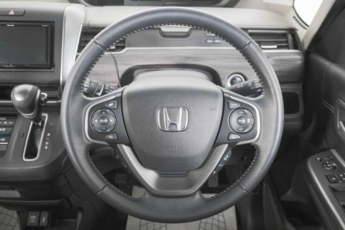 Honda Freed II Рестайлинг с пробегом 2021 года, цена 2 099 000 рублей, 47544 км, компактвэн, Автокод Объявления