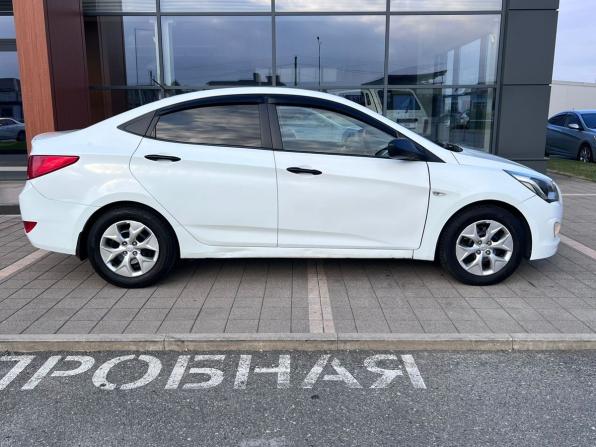 Hyundai Solaris I Рестайлинг с пробегом 2015 года, цена 710 000 рублей, 373570 км, седан, Автокод Объявления