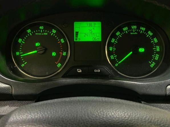 Skoda Fabia II Рестайлинг с пробегом 2013 года, цена 549 000 рублей, 241769 км, хэтчбек, Автокод Объявления