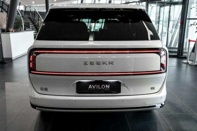 Новый Zeekr 9X 2025 года, цена 12 770 000 рублей, внедорожник, Автокод Объявления