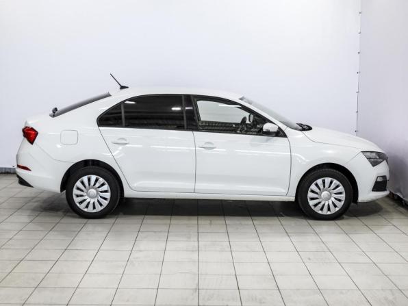 Skoda Rapid II с пробегом 2020 года, цена 1 549 000 рублей, 99065 км, лифтбек, Автокод Объявления
