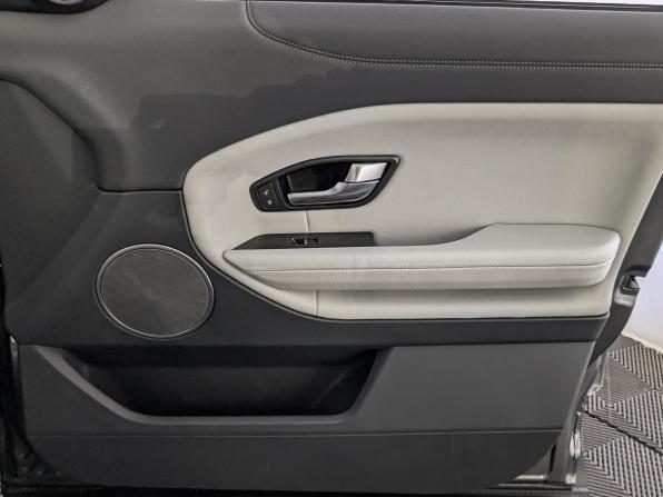 Land Rover Range Rover Evoque I Рестайлинг с пробегом 2018 года, цена 2 850 000 рублей, 71195 км, внедорожник, Автокод Объявления