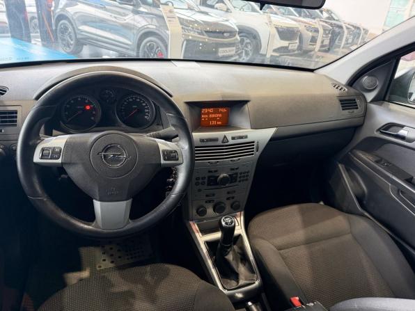 Opel Astra H Рестайлинг с пробегом 2013 года, цена 595 000 рублей, 209000 км, универсал, Автокод Объявления