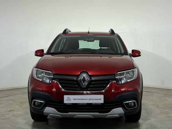 Renault Sandero II Рестайлинг с пробегом 2021 года, цена 1 325 000 рублей, 50875 км, хэтчбек, Автокод Объявления