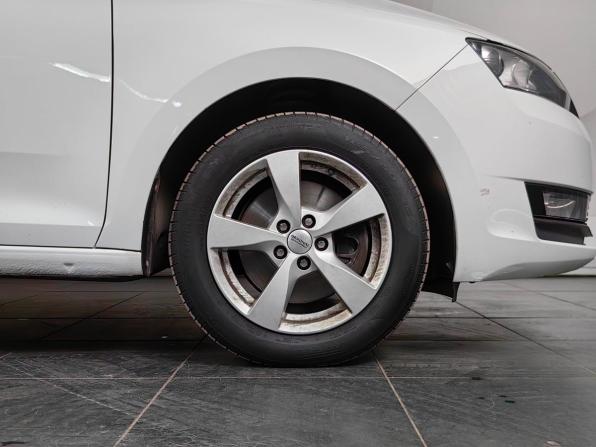 Skoda Rapid I Рестайлинг с пробегом 2017 года, цена 1 240 000 рублей, 140095 км, лифтбек, Автокод Объявления