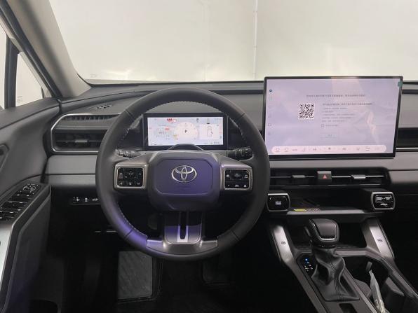 Toyota RAV4 VI (XA60) с пробегом 2026 года, цена 4 450 000 рублей, 10 км, внедорожник, Автокод Объявления