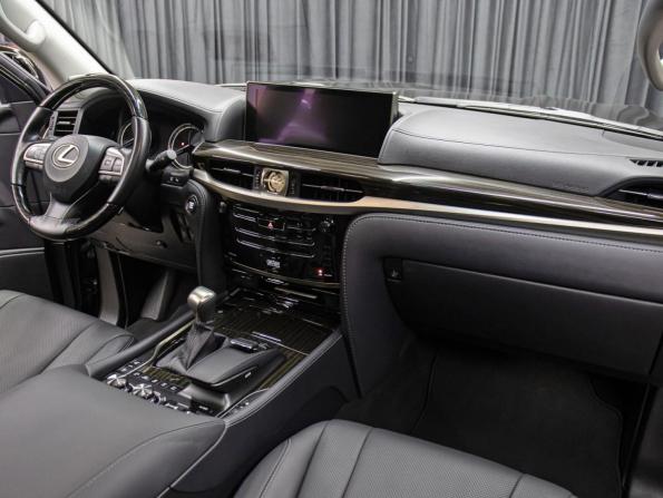 Lexus LX III Рестайлинг 2 с пробегом 2021 года, цена 17 100 000 рублей, 20183 км, внедорожник, Автокод Объявления