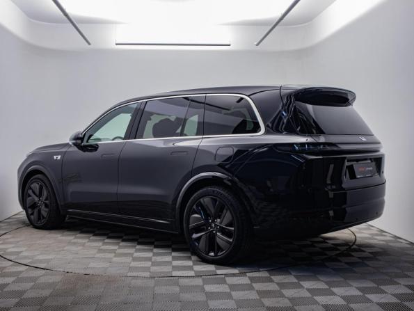 Li Auto (Lixiang) L9 I с пробегом 2023 года, цена 6 090 000 рублей, 70472 км, внедорожник, Автокод Объявления