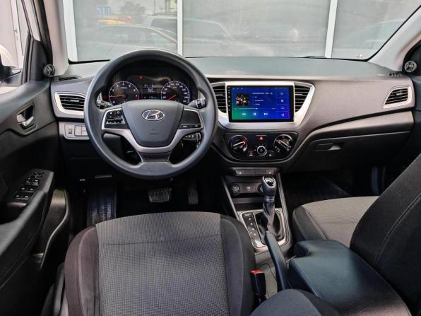Hyundai Solaris II с пробегом 2019 года, цена 1 315 000 рублей, 170210 км, седан, Автокод Объявления