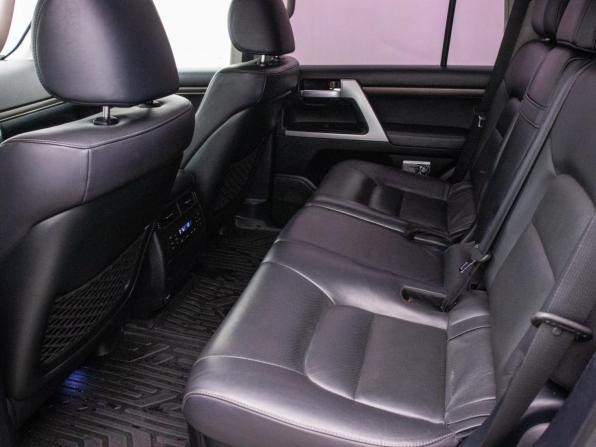 Toyota Land Cruiser 200 Series Рестайлинг 2 с пробегом 2019 года, цена 6 000 000 рублей, 287370 км, внедорожник, Автокод Объявления