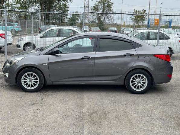 Hyundai Solaris I Рестайлинг с пробегом 2014 года, цена 850 000 рублей, 130000 км, седан, Автокод Объявления