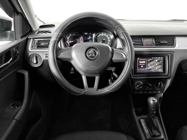 Skoda Rapid I Рестайлинг с пробегом 2018 года, цена 1 069 000 рублей, 219000 км, лифтбек, Автокод Объявления
