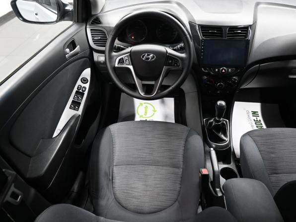 Hyundai Solaris I Рестайлинг с пробегом 2014 года, цена 945 000 рублей, 177406 км, хэтчбек, Автокод Объявления