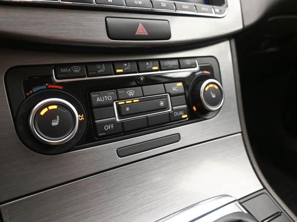 Volkswagen Passat B7 с пробегом 2011 года, цена 909 000 рублей, 281754 км, седан, Автокод Объявления