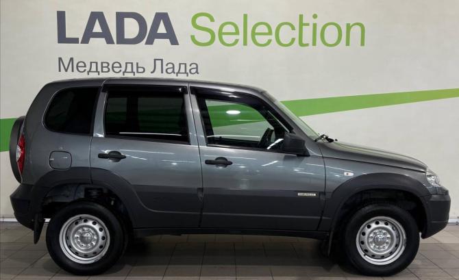 Chevrolet Niva I Рестайлинг с пробегом 2017 года, цена 665 000 рублей, 156000 км, внедорожник, Автокод Объявления