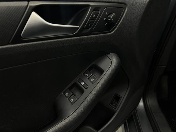 Volkswagen Jetta VI Рестайлинг с пробегом 2014 года, цена 1 070 000 рублей, 155271 км, седан, Автокод Объявления